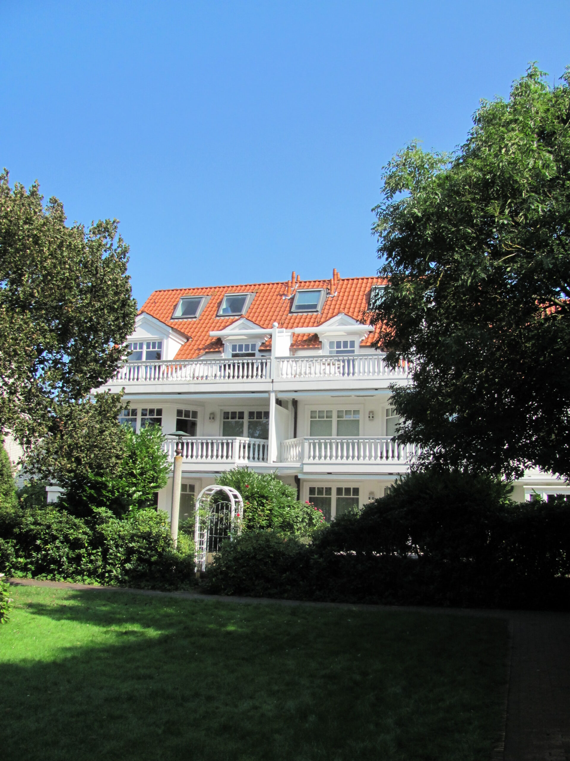 Hausansicht vom Park